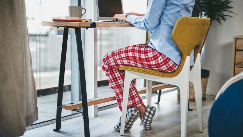 Estilo no home office: Dicas para manter a Elegância e o Conforto no trabalho remoto